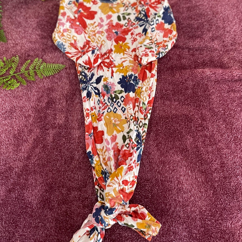 Whistling willow bamboo floral  Multi-Color baby gown sz 0/3mths